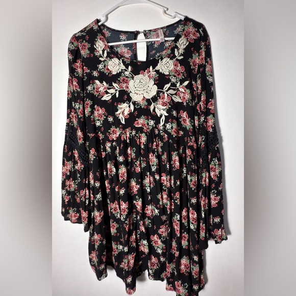 Xhilaration Other - Xhilaration Black and Pink Floral Kids Dress